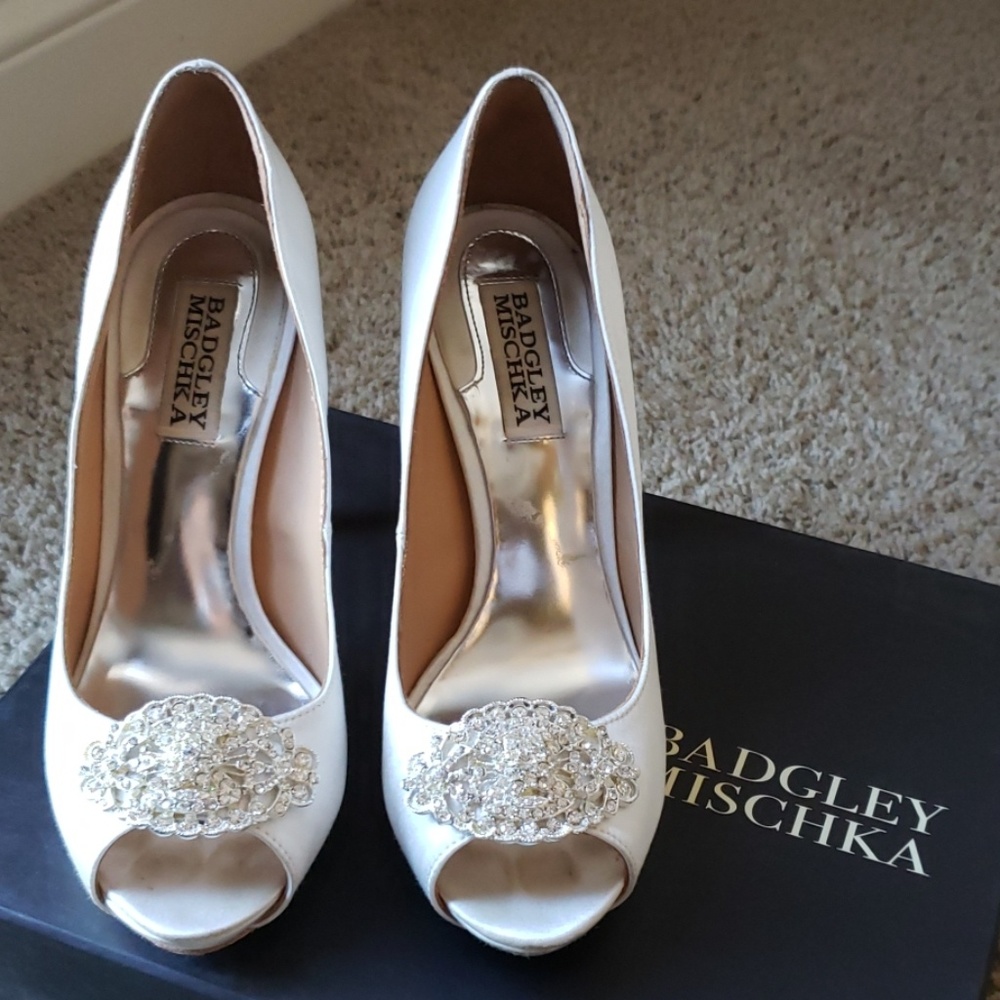 Badgley Mischka white heels
